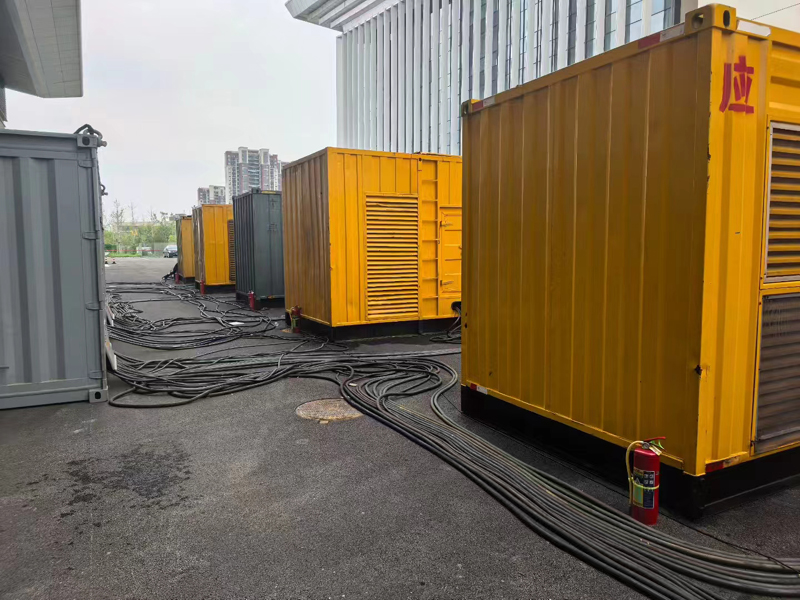 凤城不同季节柴油发电机组保养有哪些注意事项?