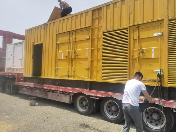 凤城除了负载情况和发动机维护，还有哪些因素会影响 200kw 柴油发电机的油耗？